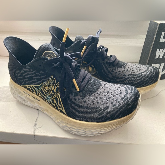 New Balance NYC Marathon 50th Anniversary Sneakers Womens Size 6 LIMITED EDITION - Picture 1 of 6